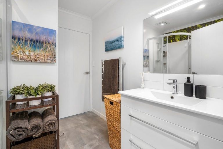 Photo of property in Waterview Estate, 54/4 Greystone Place, Omokoroa, 3114