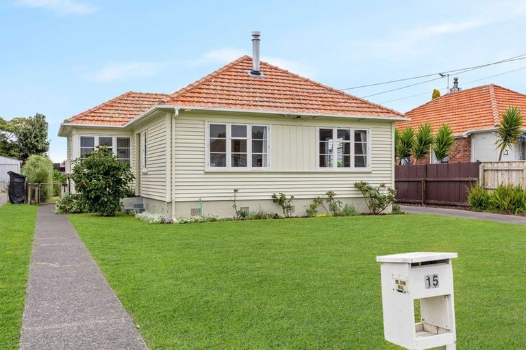 Photo of property in 15 Victory Place, Aramoho, Whanganui, 4500
