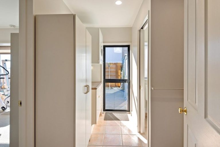 Photo of property in 21 Woodlau Rise, Huntsbury, Christchurch, 8022