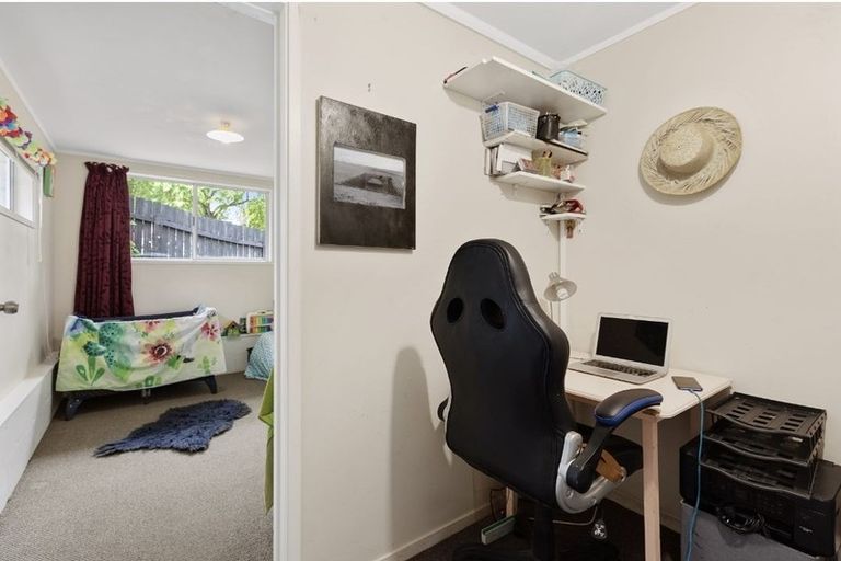 Photo of property in 2 Leander Road, Bayswater, Auckland, 0622