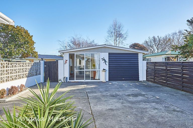 Photo of property in 4 Panako Place, Awapuni, Palmerston North, 4412