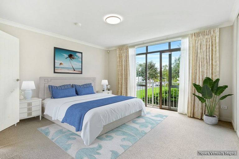 Photo of property in 15 Parkside Drive, Orewa, 0931