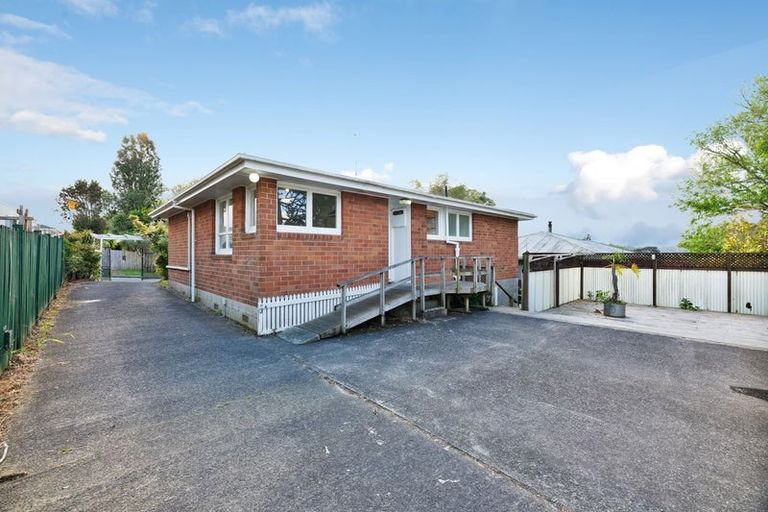 Photo of property in 12 Ranui Avenue, Ranui, Auckland, 0612
