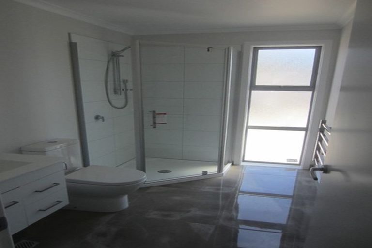 Photo of property in 21 Kaki Drive, Kenepuru, Porirua, 5022