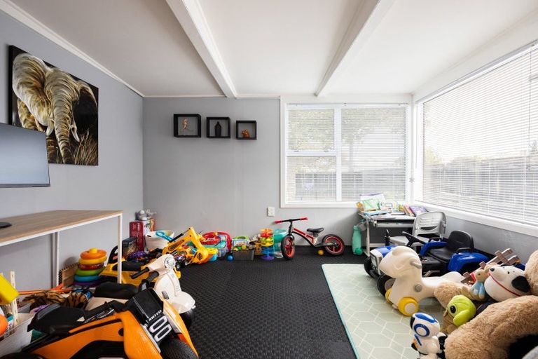 Photo of property in 22 Willis Street, Bader, Hamilton, 3206