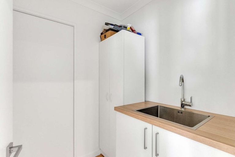 Photo of property in 8 Owen Drive, Darfield, 7510