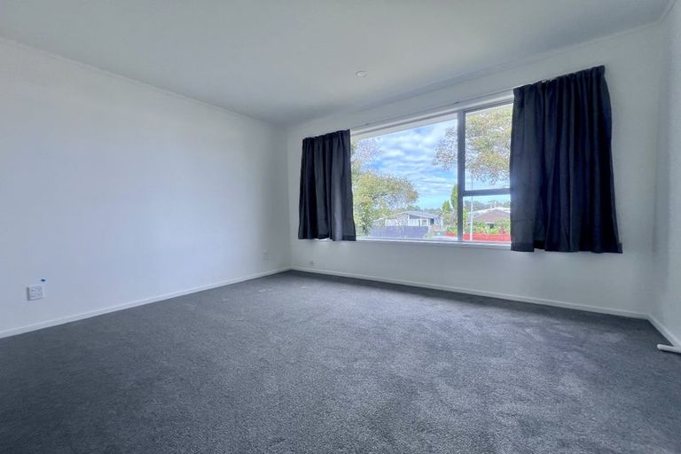 Photo of property in 6 Kenton Lane, Mangere, Auckland, 2022