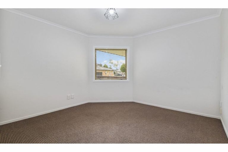 Photo of property in 23/64 Kawaha Point Road, Kawaha Point, Rotorua, 3010