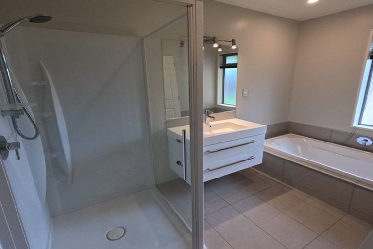 Photo of property in 48a Mcmahon Drive, Aidanfield, Christchurch, 8025