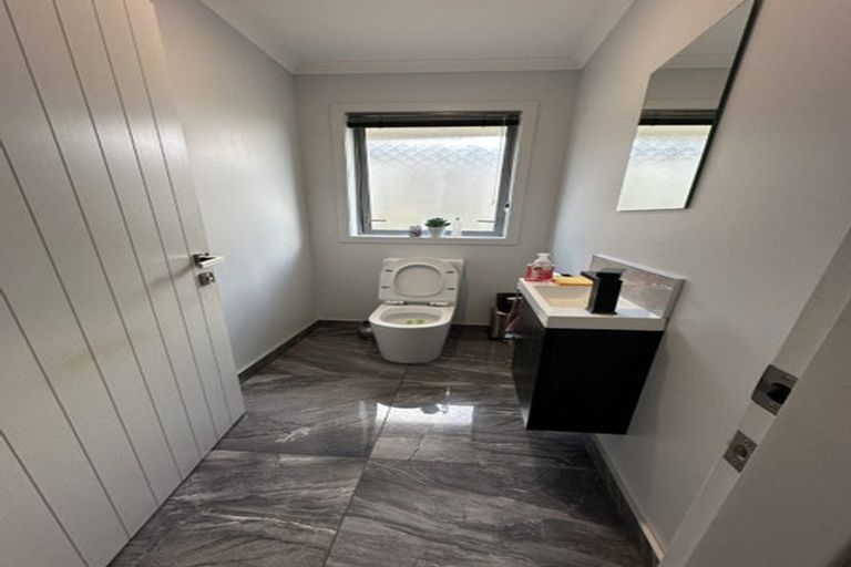 Photo of property in 190 Pacific Drive, Fitzherbert, Palmerston North, 4410