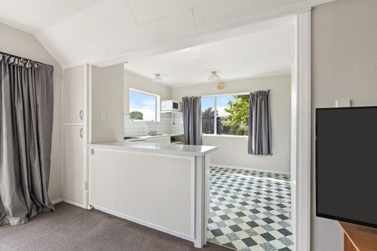 Photo of property in 2/28 Taramea Place, Addington, Christchurch, 8024