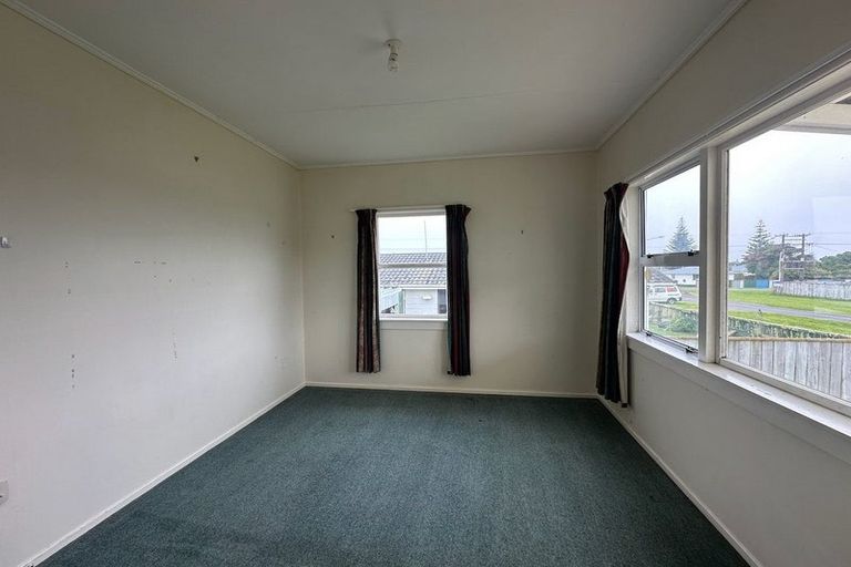 Photo of property in 10 Jackson Street, Waitara, 4320