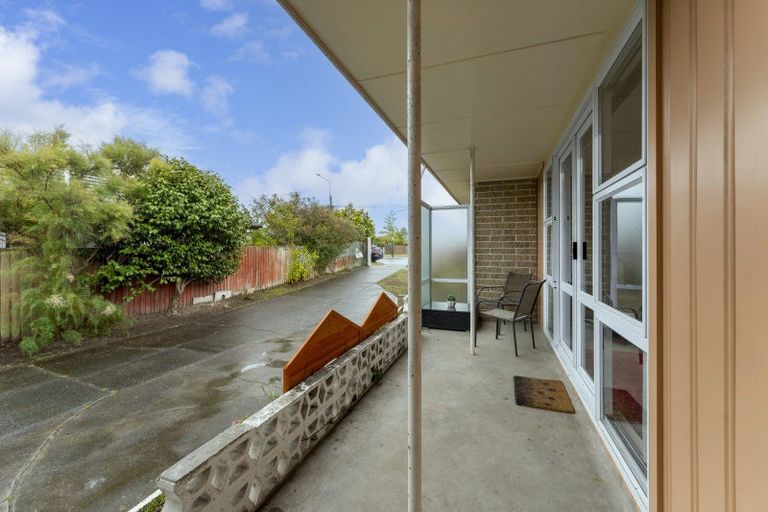 Photo of property in 209 Burwood Road, Burwood, Christchurch, 8083