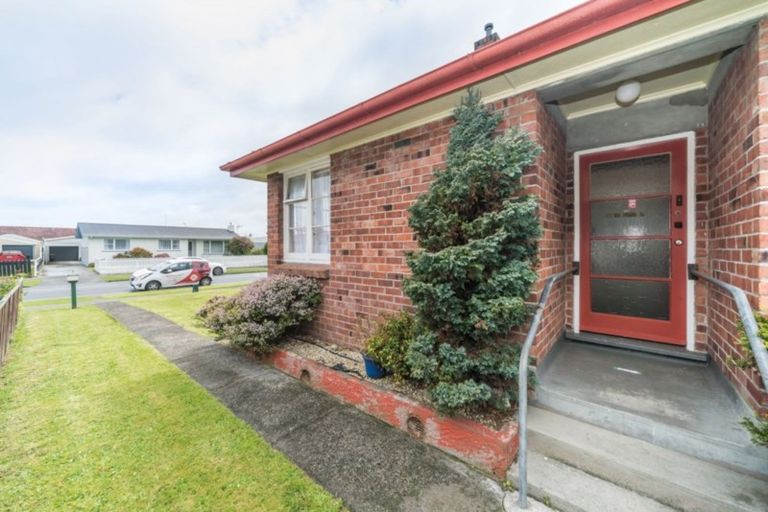 Photo of property in 86 Rangiora Avenue, Roslyn, Palmerston North, 4414