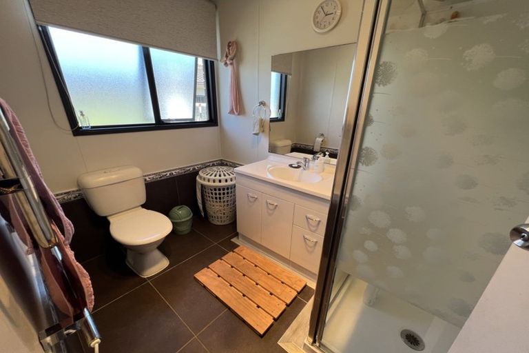 Photo of property in 2/1 Thomas Road, Flat Bush, Auckland, 2019