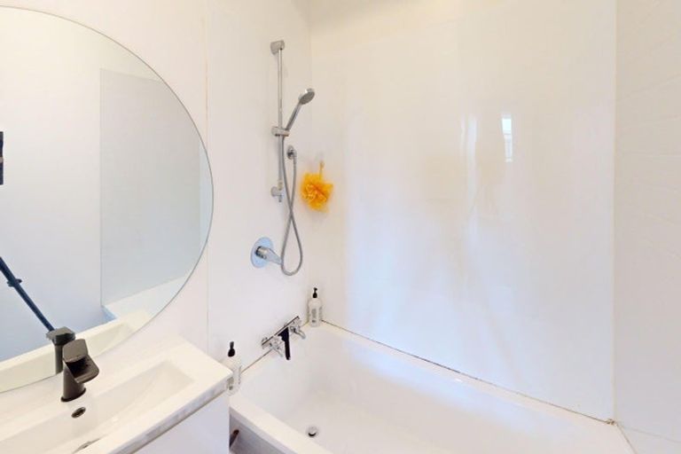 Photo of property in 16 Forth Street, Levin, 5510