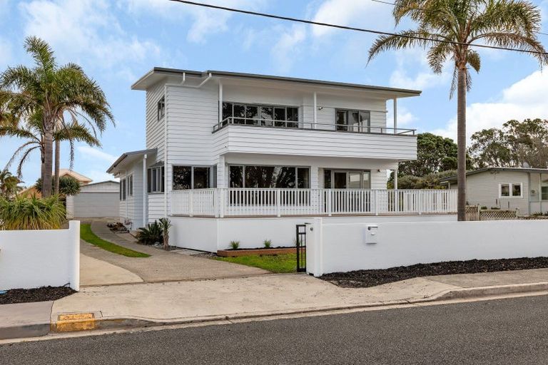 Photo of property in 237 One Tree Point Road, One Tree Point, 0118