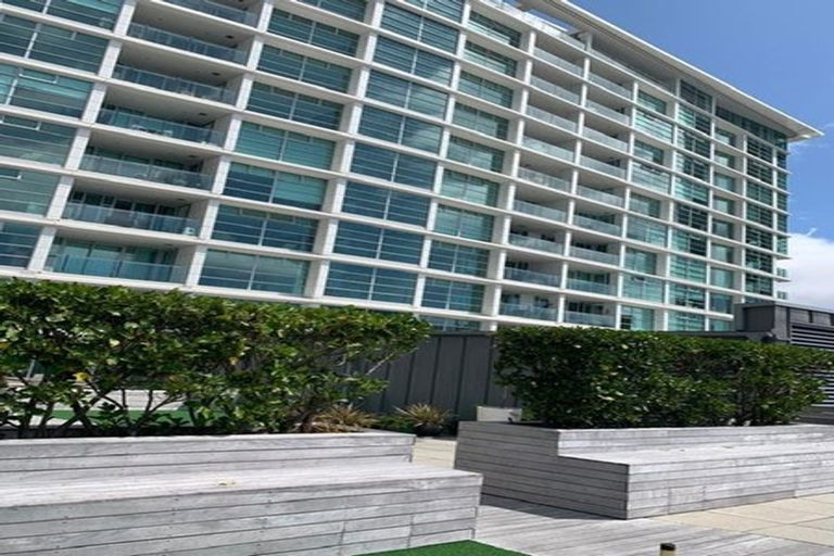 Photo of property in 9 Chews Lane, Wellington Central, Wellington, 6011