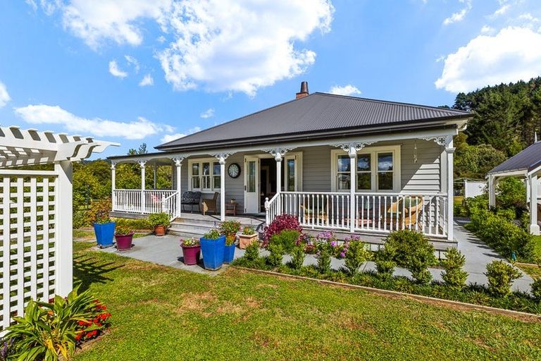 Photo of property in 33 Edgerley Road, Kaipara Flats, Warkworth, 0981