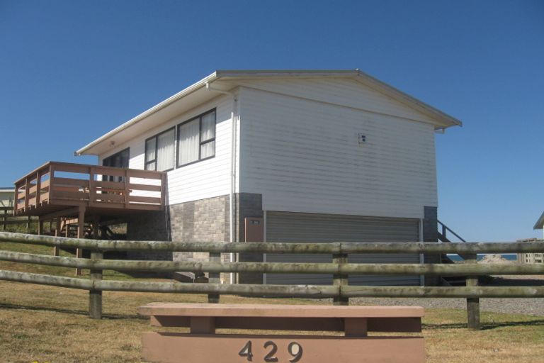 Photo of property in 429a Pukehina Parade, Pukehina, Te Puke, 3189