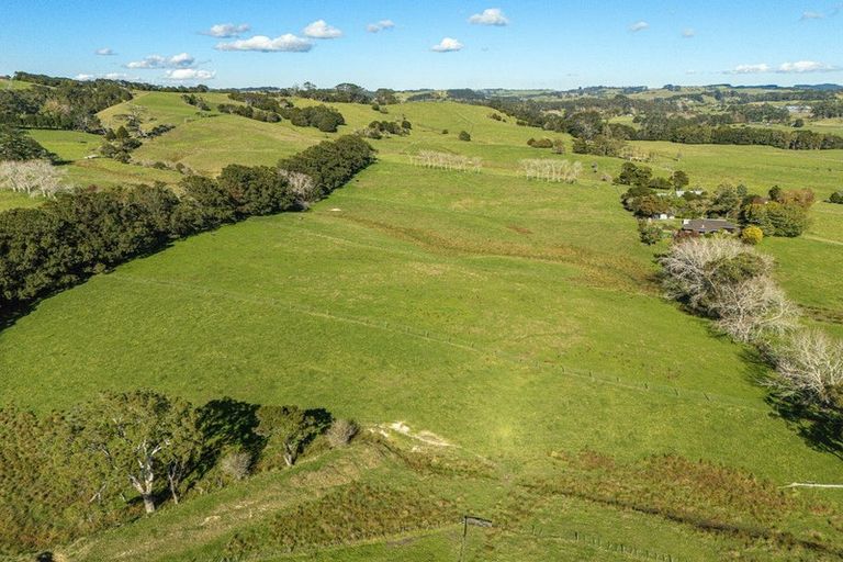Photo of property in 174 Stoney Creek Road, Kaukapakapa, 0873