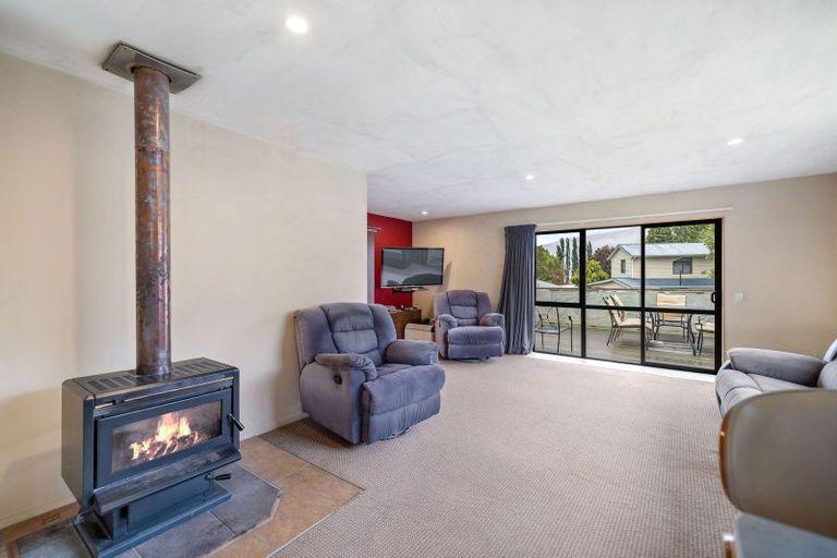 Photo of property in 27 Oxford Street, Kingston, Athol, 9793