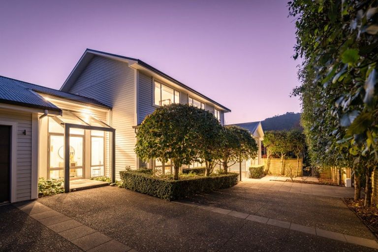 Photo of property in 8 Lochiel Road, Khandallah, Wellington, 6035