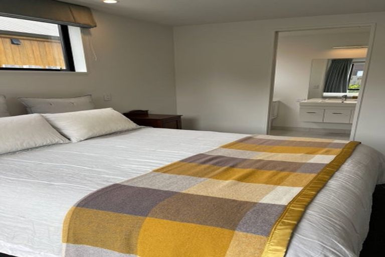 Photo of property in 21 Red Cottage Drive, Lake Hayes, Queenstown, 9304