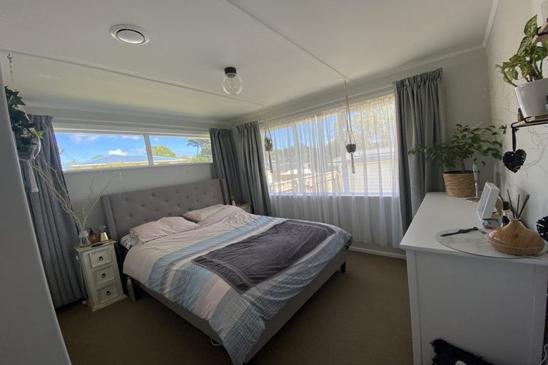 Photo of property in 68 Mark Avenue, Paparangi, Wellington, 6037
