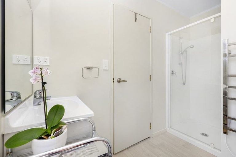 Photo of property in 5b Waikowhai Place, Raglan, 3225