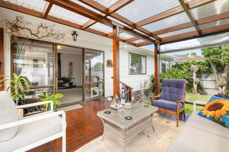 Photo of property in 6 Pokapu Place, Bethlehem, Tauranga, 3110