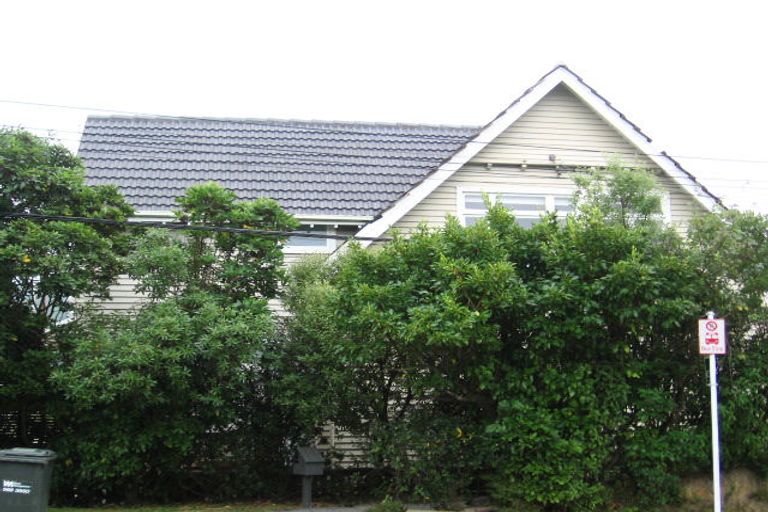 Photo of property in 2 Everest Street, Khandallah, Wellington, 6035