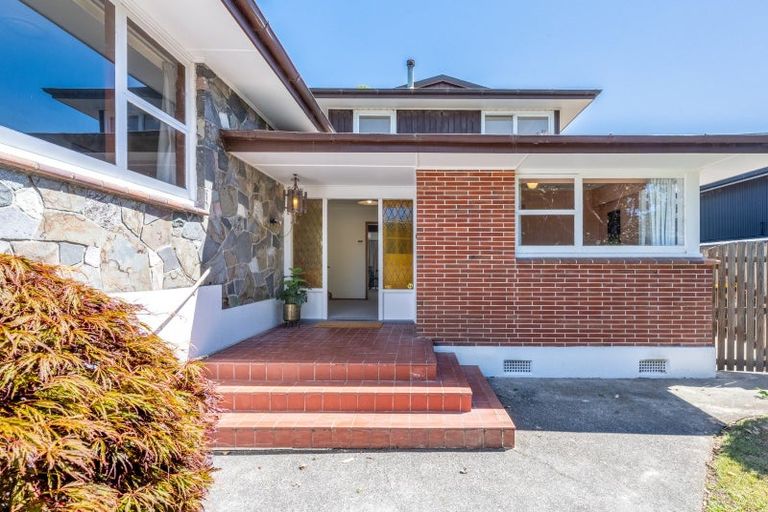 Photo of property in 71 Fisher Parade, Sunnyhills, Auckland, 2010