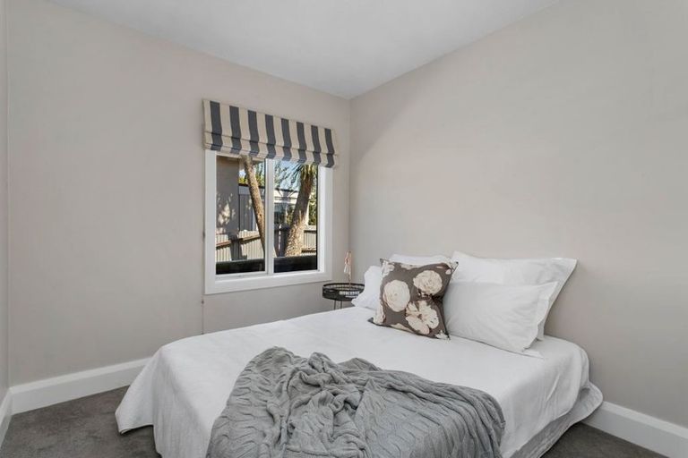 Photo of property in 27 Somerfield Street, Somerfield, Christchurch, 8024