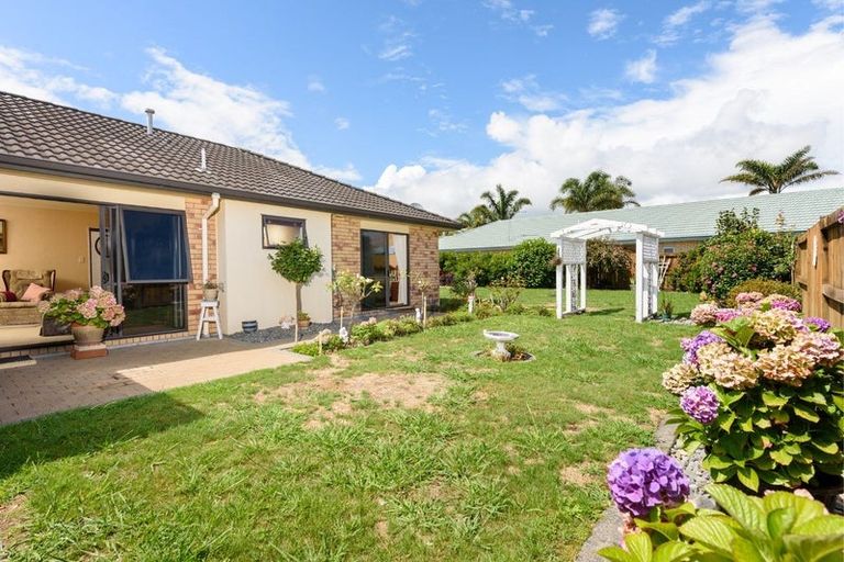 Photo of property in 632 Grenada Street, Papamoa Beach, Papamoa, 3118