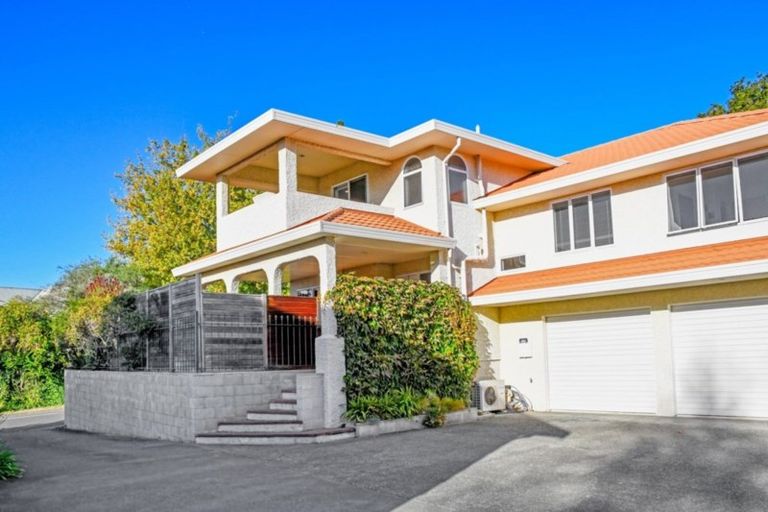 Photo of property in 60 Lucknow Road, Havelock North, 4130