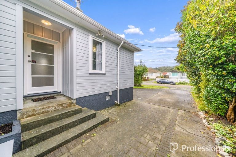 Photo of property in 45 Molesworth Street, Taita, Lower Hutt, 5011