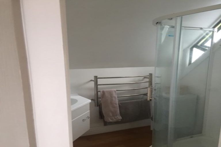 Photo of property in 2/168 Tinakori Road, Thorndon, Wellington, 6011