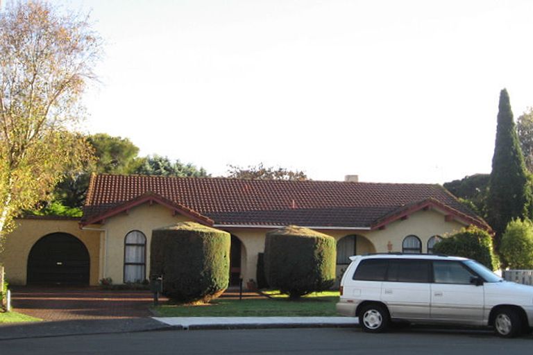 Photo of property in 19 Nugget Grove, Raumati Beach, Paraparaumu, 5032