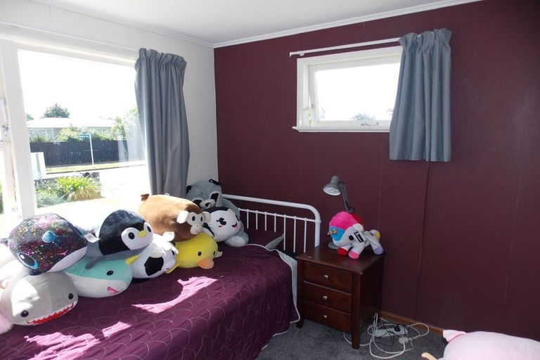 Photo of property in 16 Jackson Avenue, Highbury, Palmerston North, 4412
