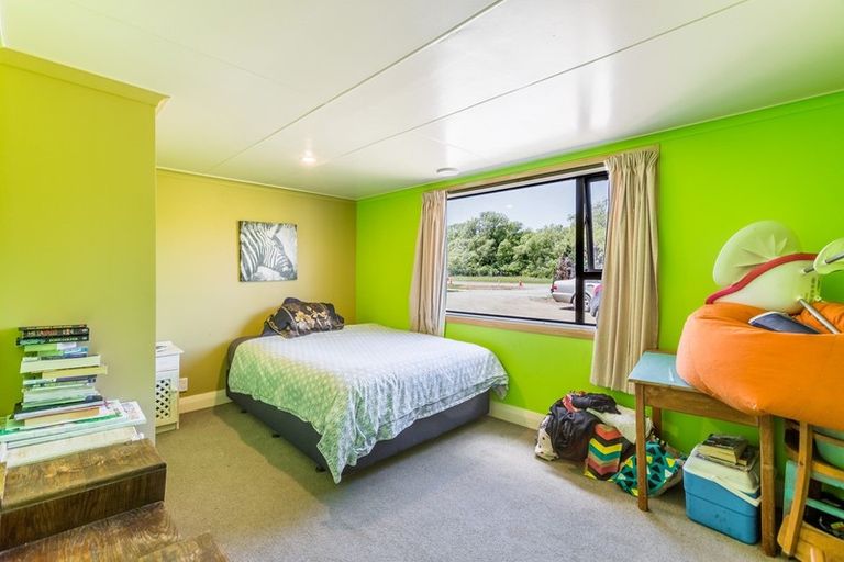 Photo of property in 35 Lauder-omakau Road, Omakau, 9376