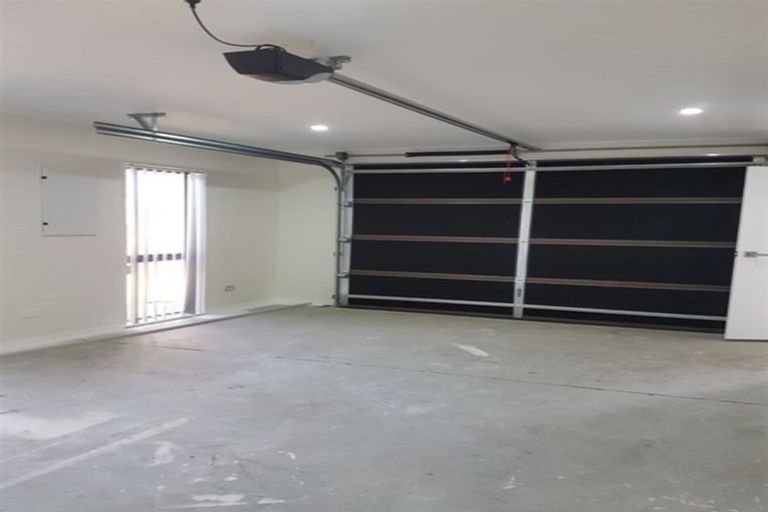 Photo of property in 33 Koroheke Road, Takanini, 2110