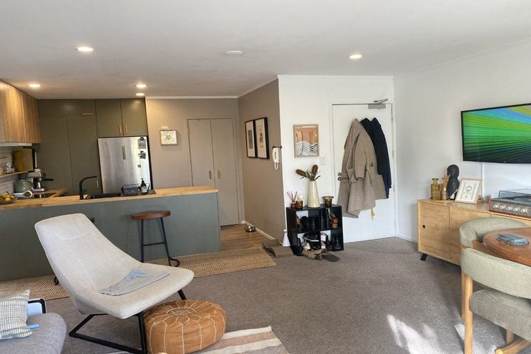 Photo of property in 325/26 Morningside Drive, Morningside, Auckland, 1025
