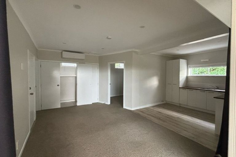 Photo of property in 41 Elliston Crescent, Stanmore Bay, Whangaparaoa, 0932