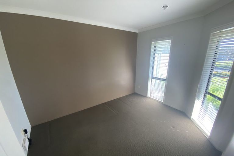 Photo of property in 10 Somerton Drive, Huntington, Hamilton, 3210