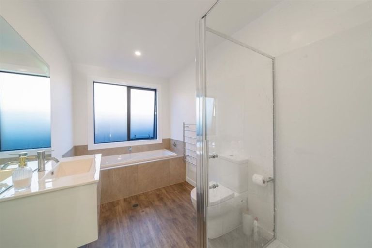 Photo of property in 8 Cumberland Road, Lower Shotover, Queenstown, 9304