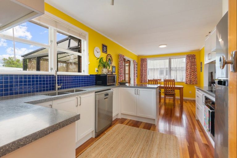 Photo of property in 5 Tingey Place, Awapuni, Palmerston North, 4412