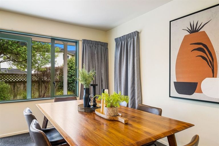 Photo of property in 20 Lanyon Place, Whitby, Porirua, 5024