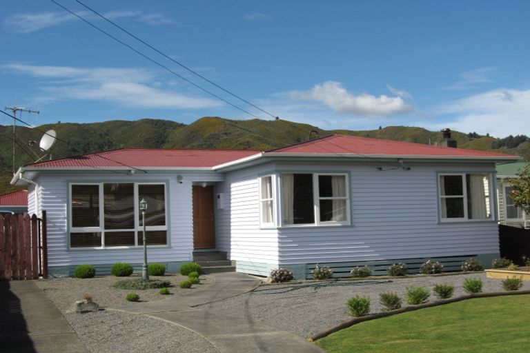 Photo of property in 62 Westminster Road, Wainuiomata, Lower Hutt, 5014