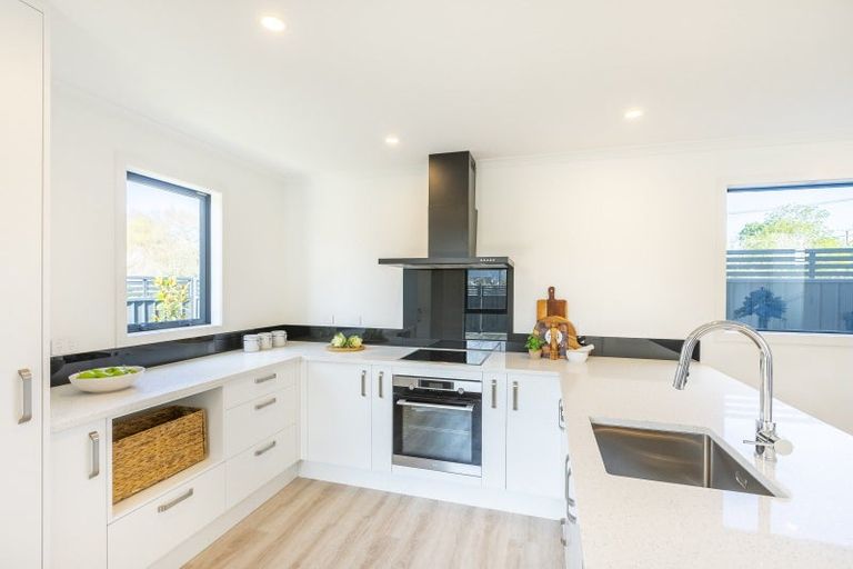 Photo of property in 11 Waiwhetu Road, Waiwhetu, Lower Hutt, 5010